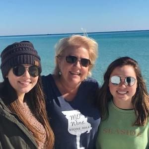 Meet your Posher, Catherine